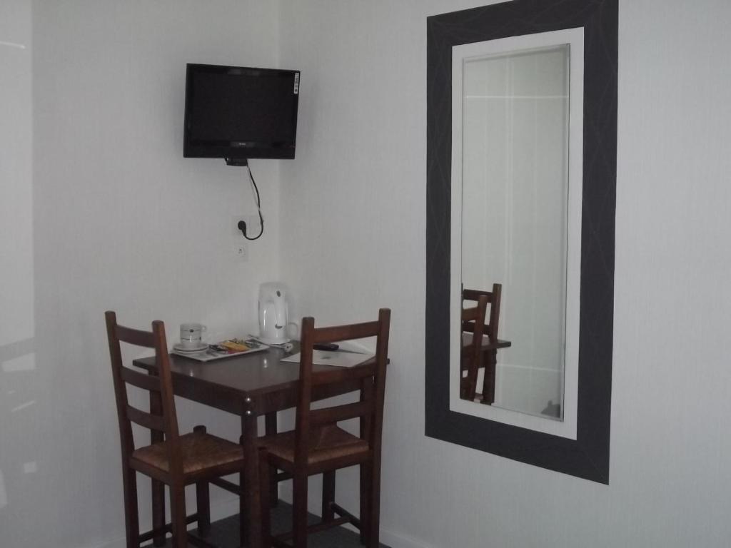 Hotel Des Cotes De Meuse Saint-Maurice-sous-les-Cotes Room photo